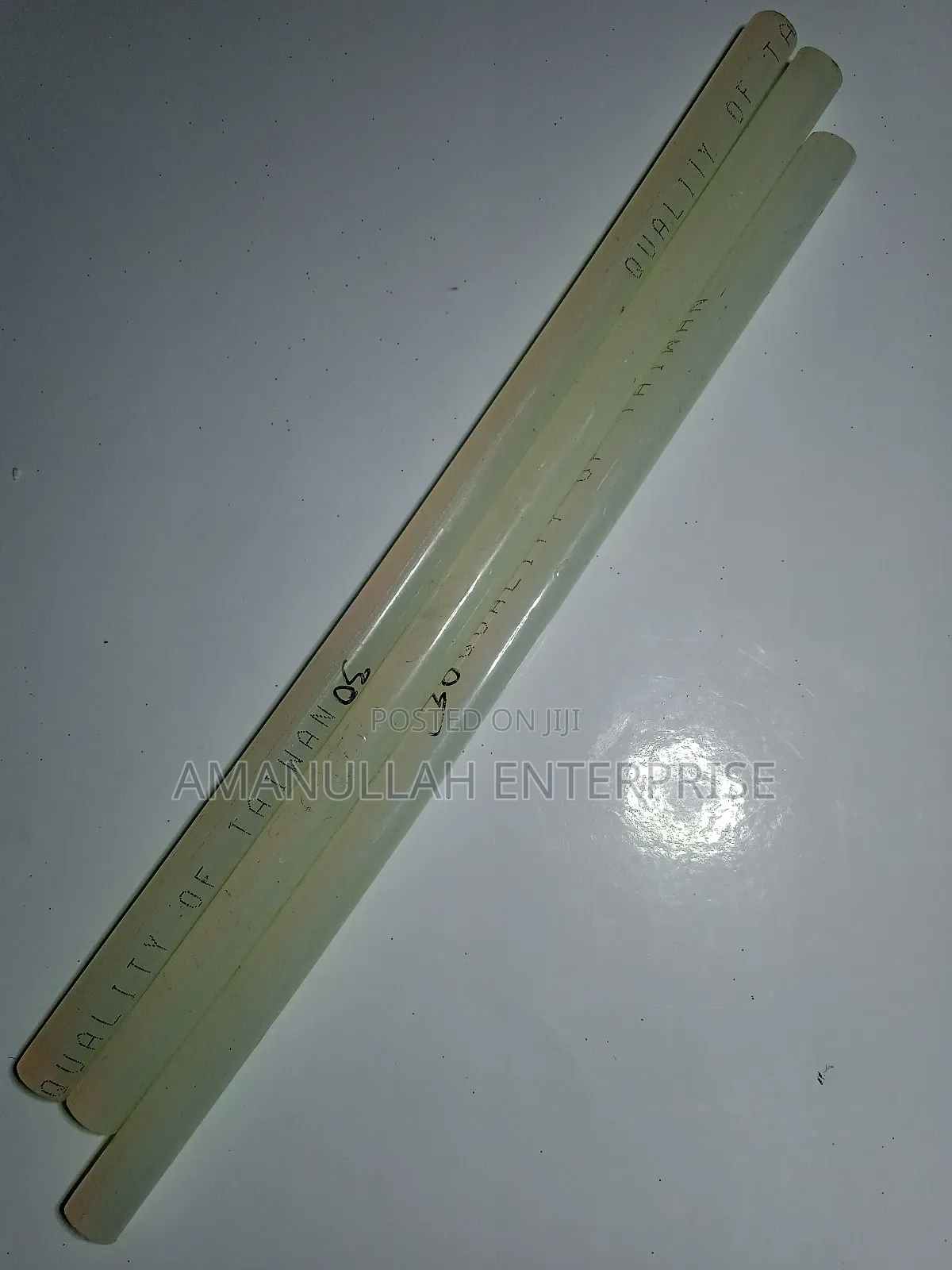 গ্লু স্টিক থার্মোপ্লাস্টিক আঠালো।