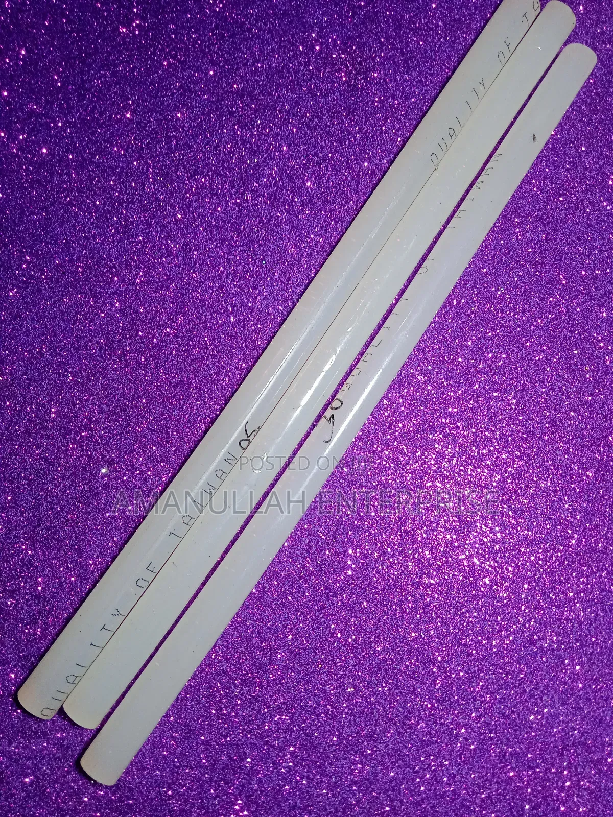 গ্লু স্টিক থার্মোপ্লাস্টিক আঠালো।