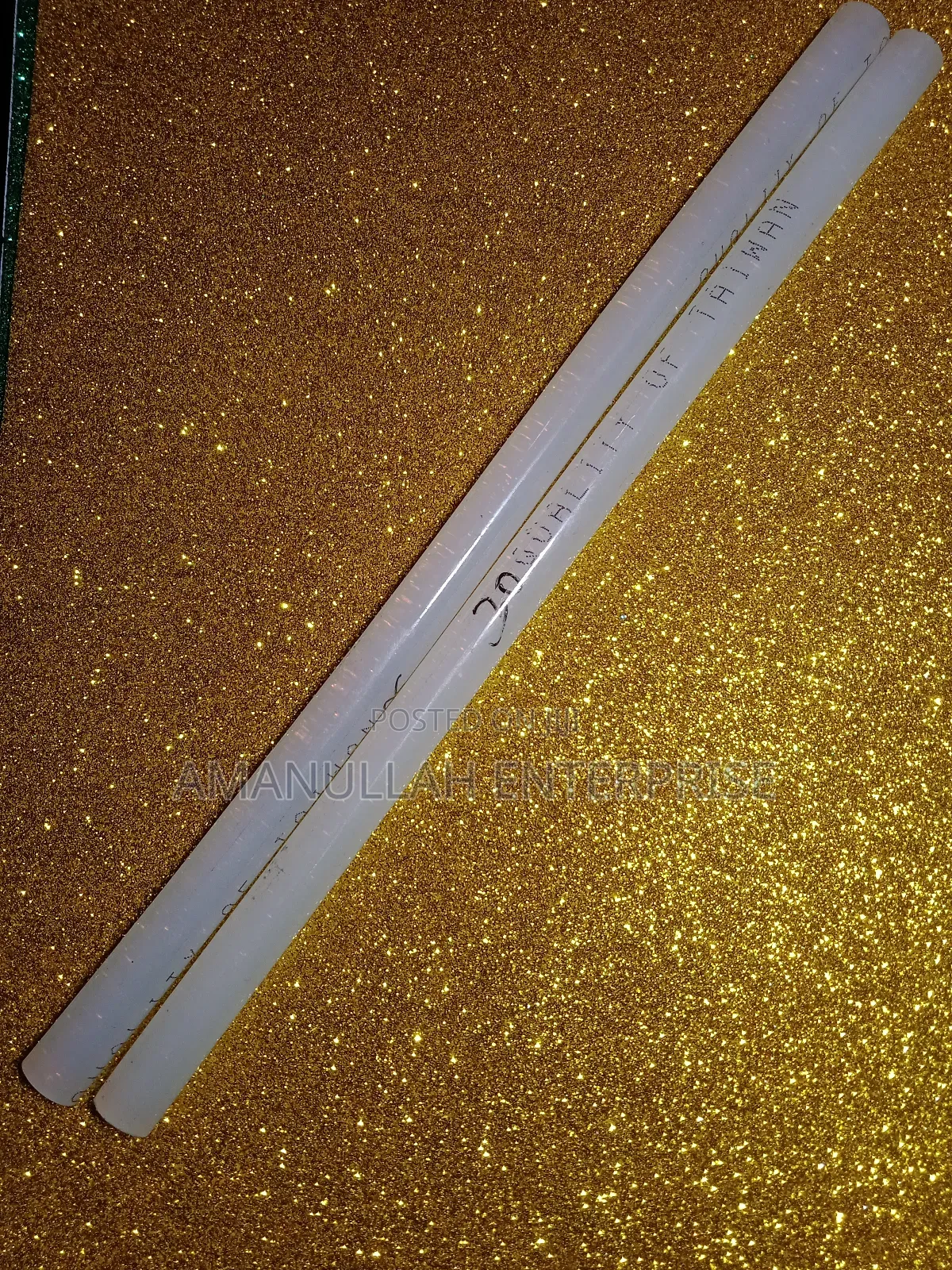 গ্লু স্টিক থার্মোপ্লাস্টিক আঠালো।