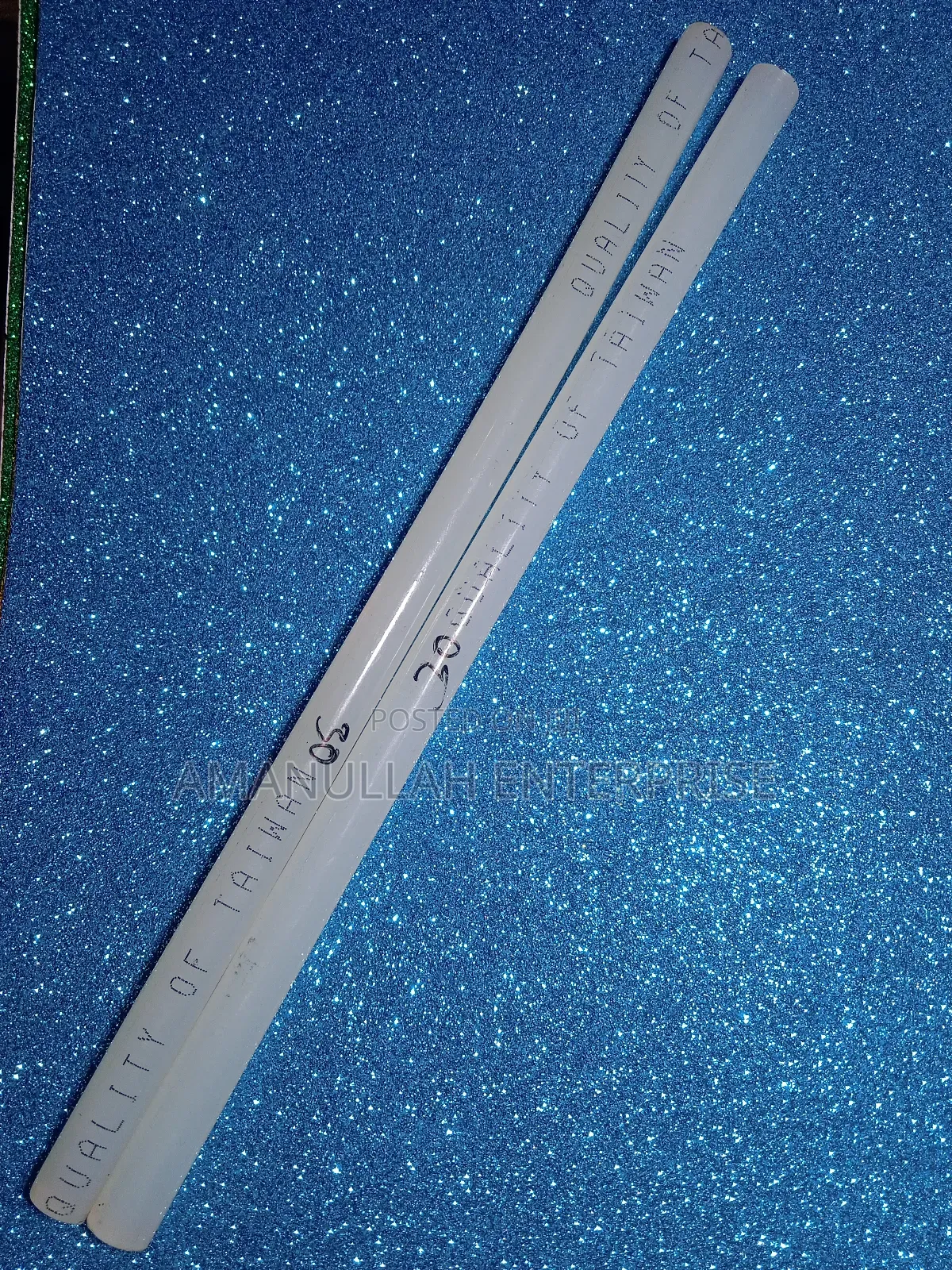 গ্লু স্টিক থার্মোপ্লাস্টিক আঠালো।