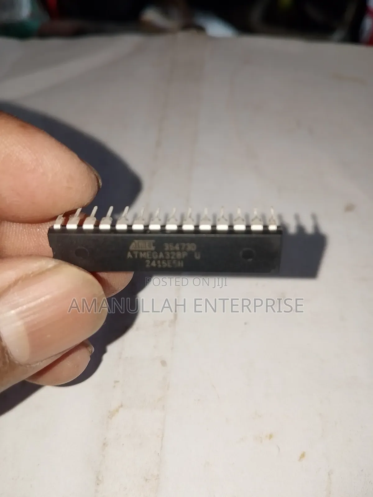 Atmega-328 Arduino Uno Ic একটি শক্তিশালী ৮-বিট মাইক্রোকন্ট্রোলার চিপ।