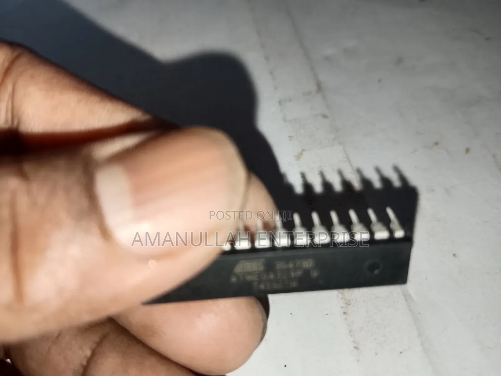 Atmega-328 Arduino Uno Ic একটি শক্তিশালী ৮-বিট মাইক্রোকন্ট্রোলার চিপ।