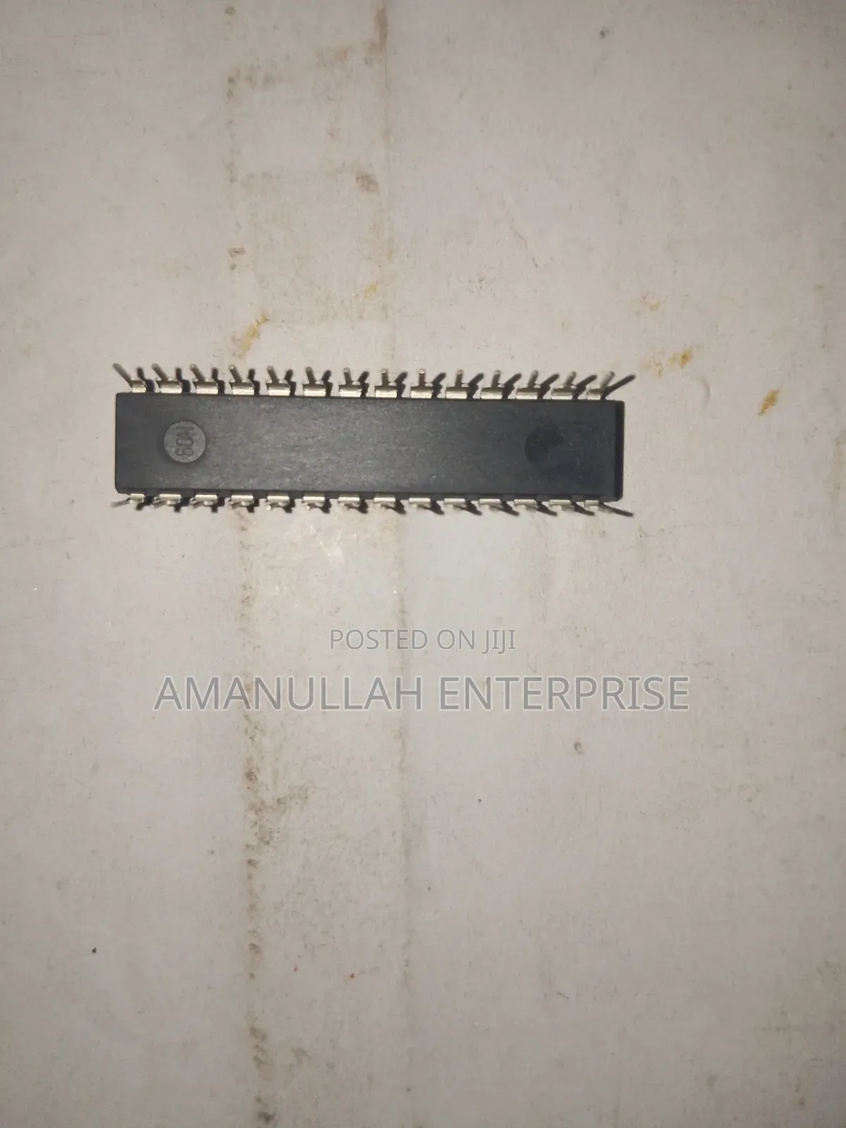 Atmega-328 Arduino Uno Ic একটি শক্তিশালী ৮-বিট মাইক্রোকন্ট্রোলার চিপ।