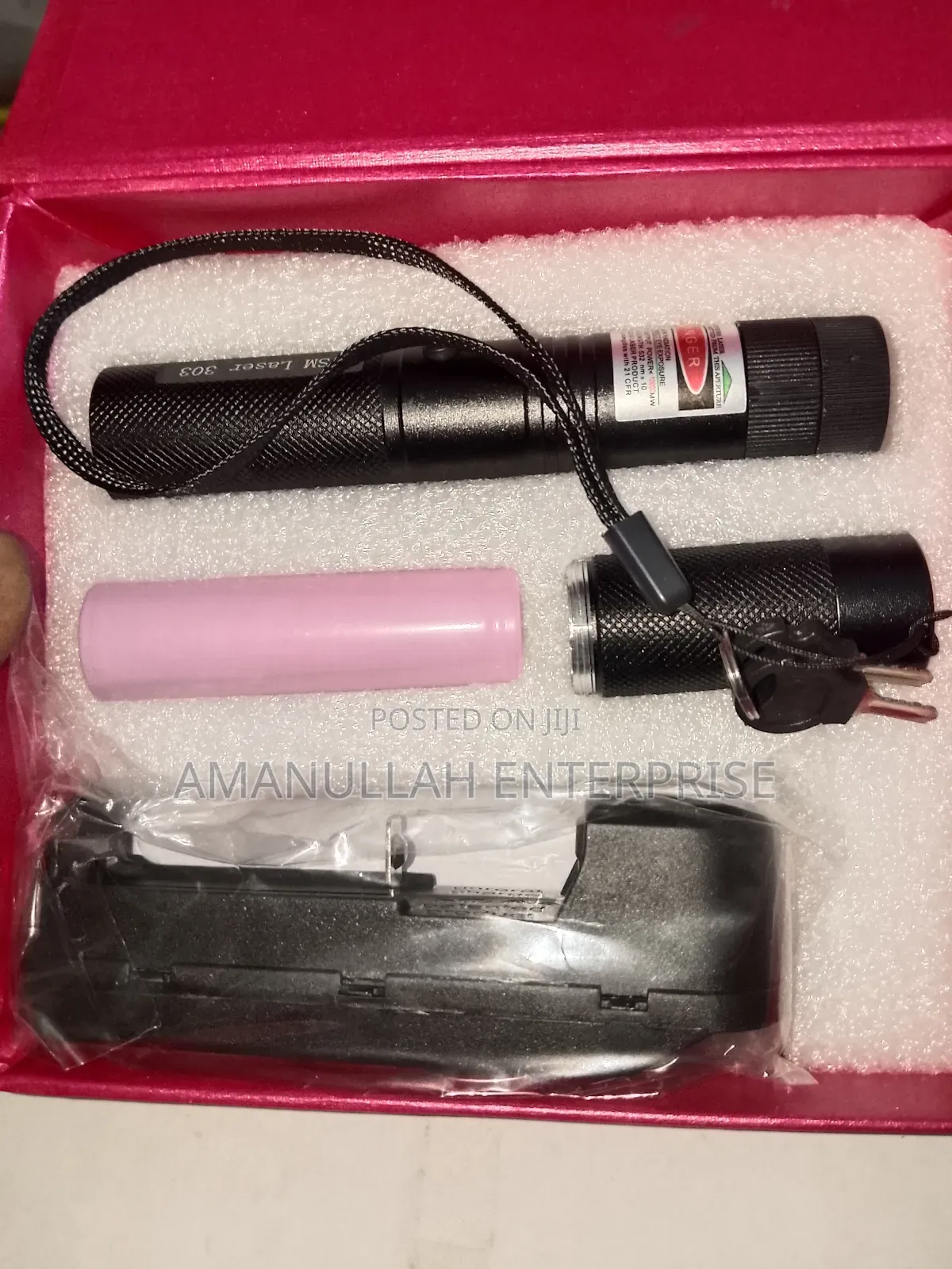 Rechargeable Powerful Green Laser Light For Long-distance Pointing.