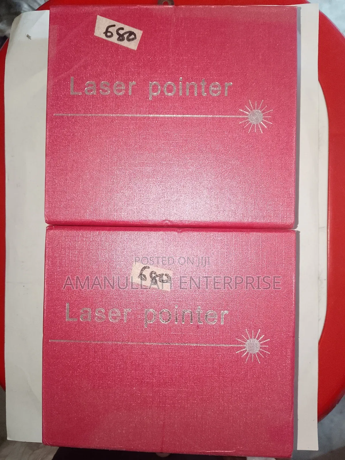 Rechargeable Powerful Green Laser Light For Long-distance Pointing.