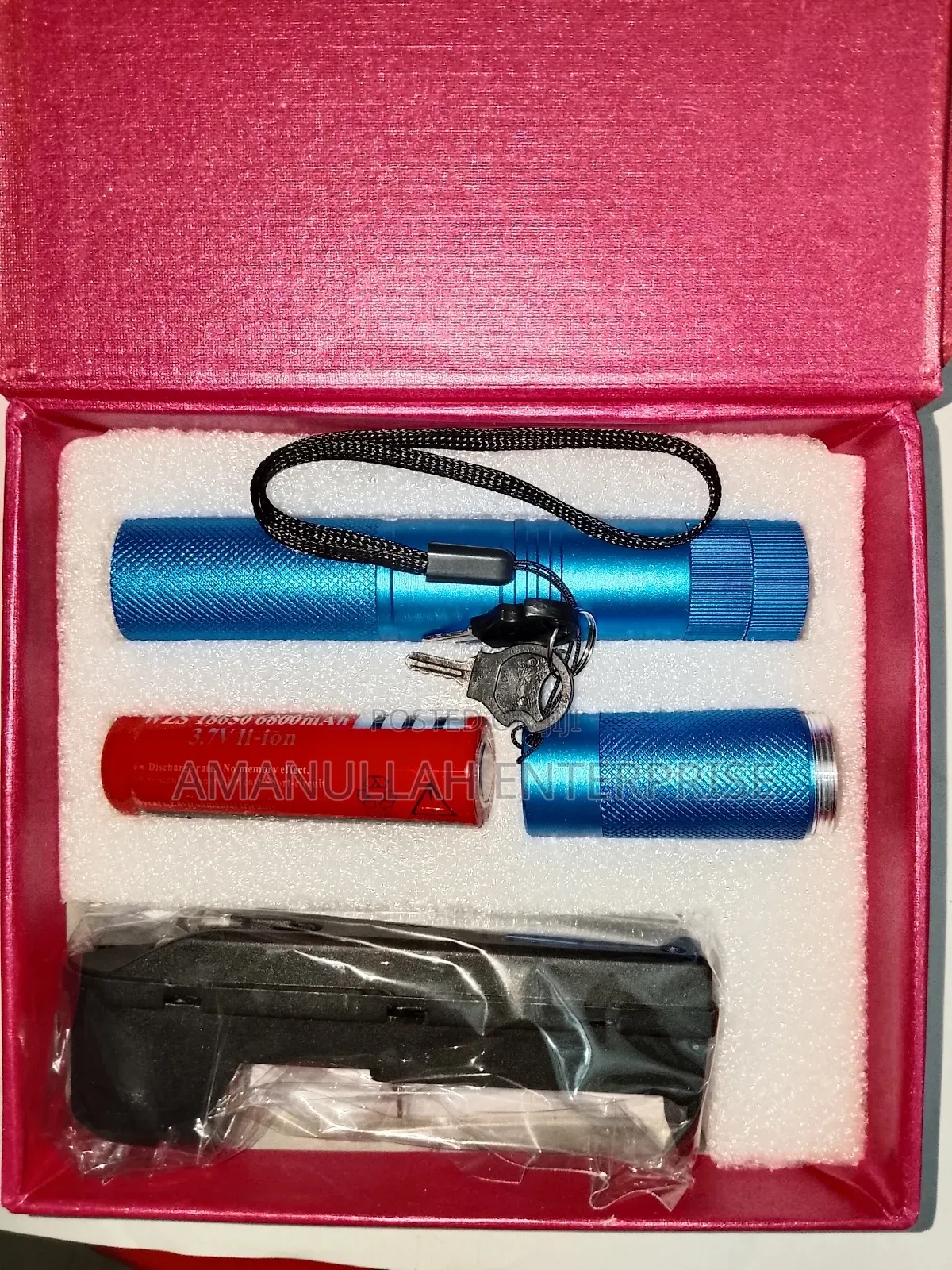 Rechargeable Powerful Green Laser Light For Long-distance Pointing.