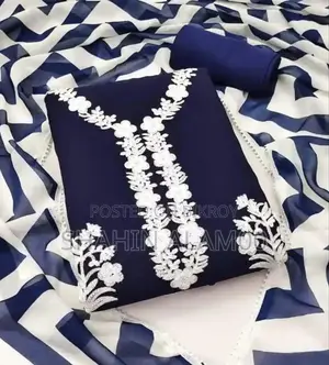কাশ্মীরী আড়ি এম্ব্রডারী থ্রি-পিচ।