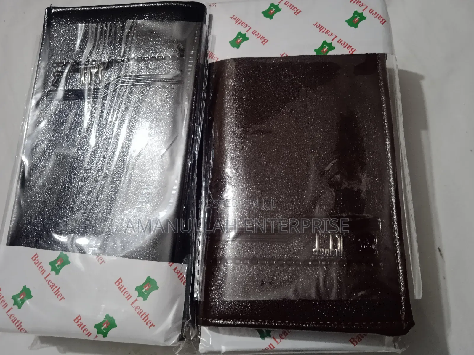 মোবাইল ও অন্যান্য ব্যবহারের জন্য মানিব্যাগ বা পার্স।