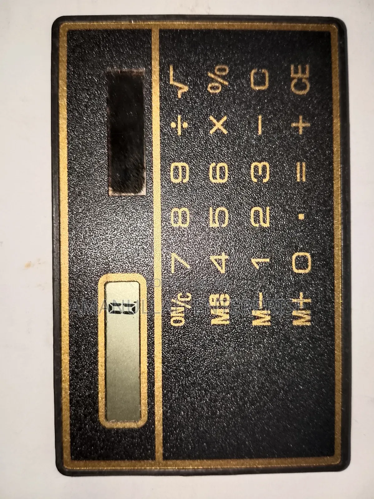 কার্ড ক্যালকুলেটর আল্ট্রা স্লিম।