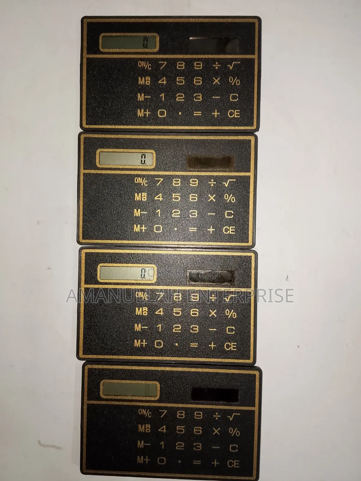 কার্ড ক্যালকুলেটর আল্ট্রা স্লিম।