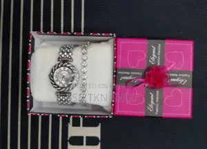 Ladies Watch With Bracelet (Real Picture)