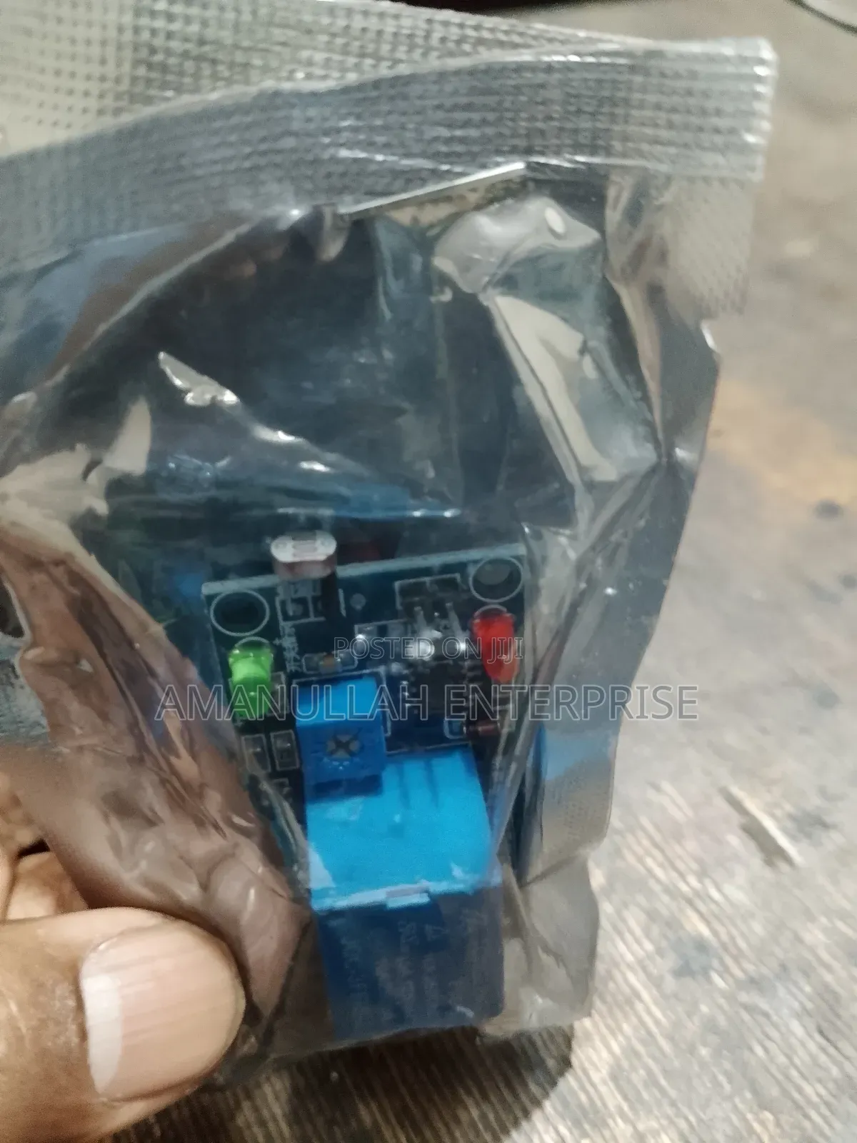 এলডিআর (LDR) সহ রিলে মডিউল।