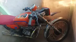 Honda 2005 Orange