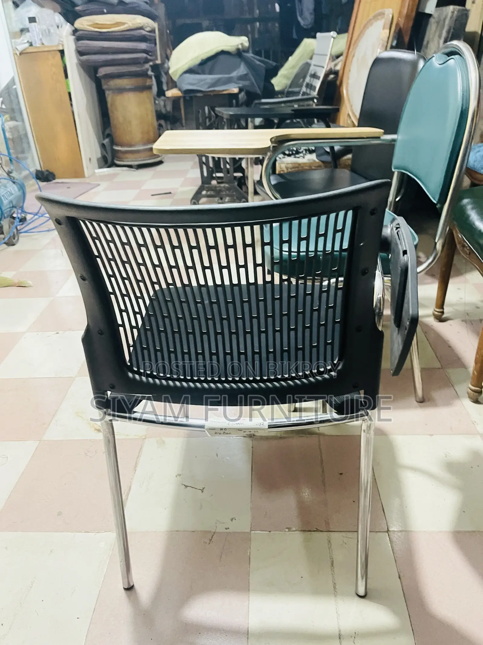 স্টুডেন্ট চেয়ার