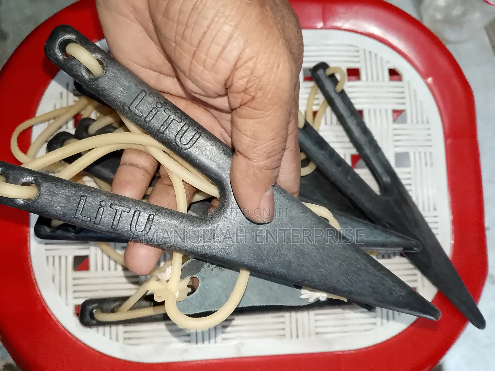 Slingshot / Small Hand-Powered Projectile Weapon. 02 PCS
