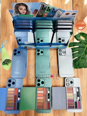 iPhone 16 Pro Max Eyeshadow Palette