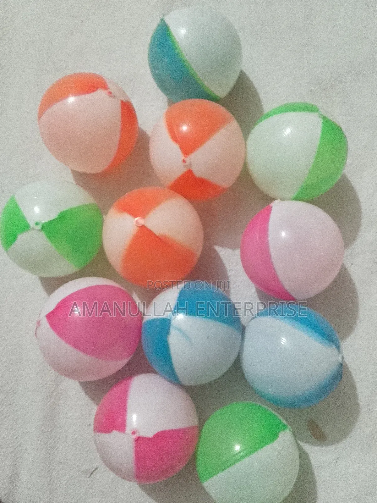 Plastic Balls 07 PCS