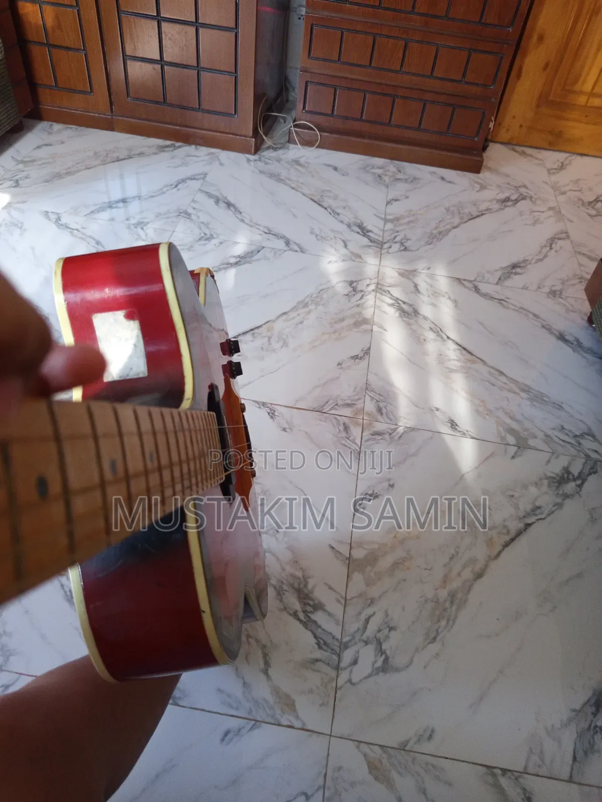 You Second Hand Guitar