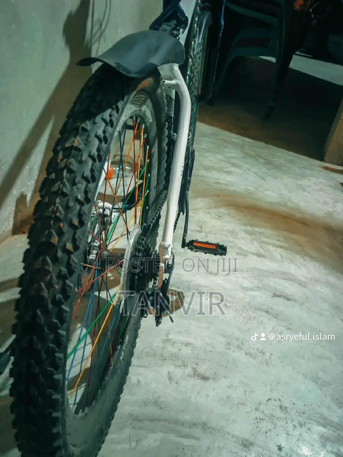 New TVS HLX 125 2026 Black