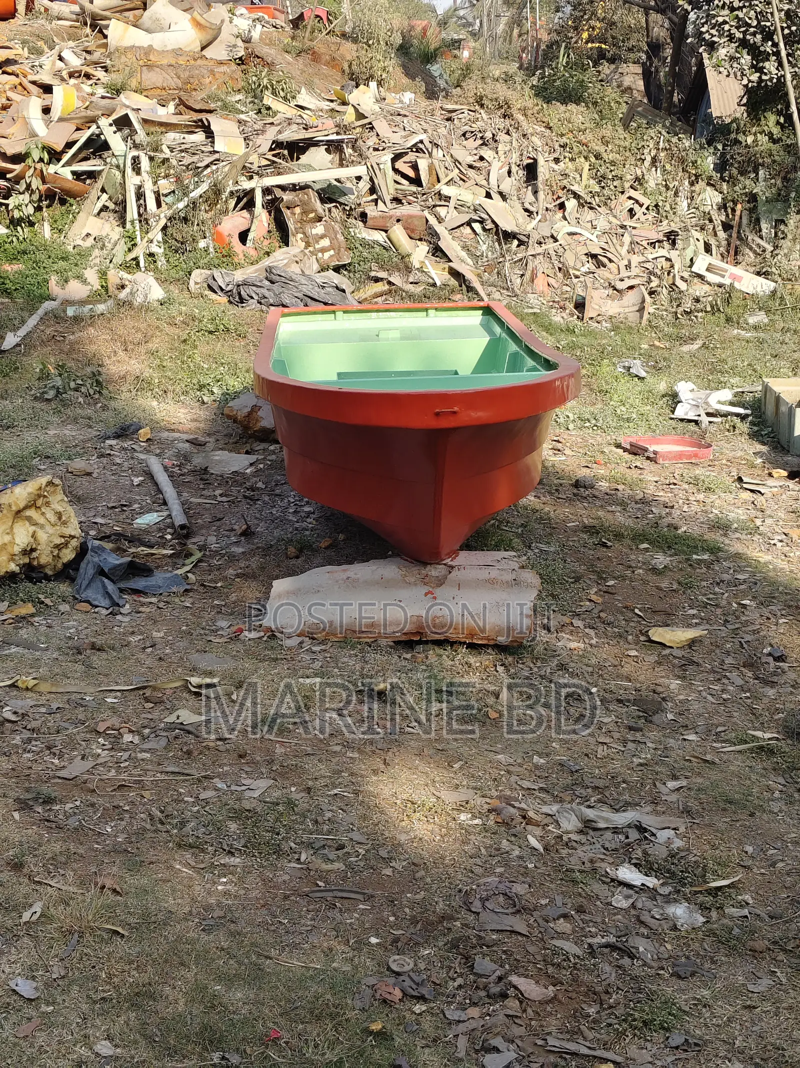 Medium Size Fiber or FRP Boat