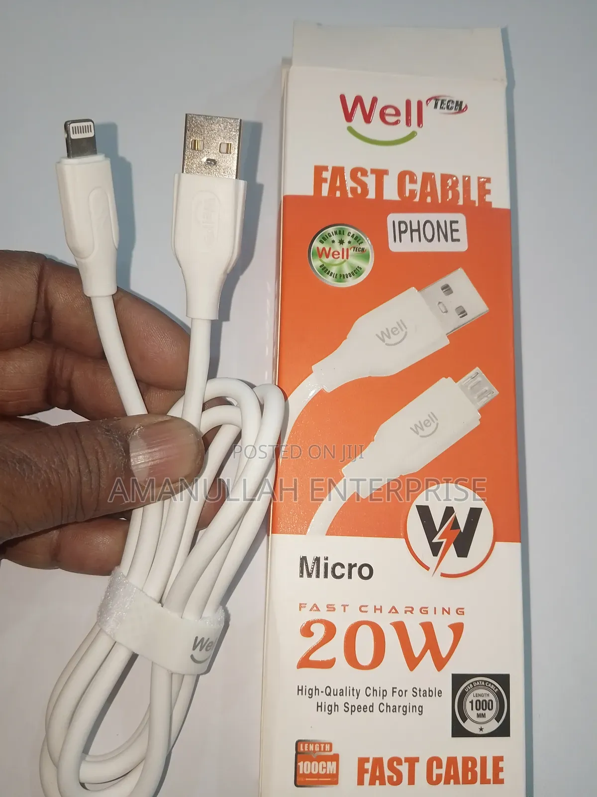 Apple Lightning to Usb Cable.
