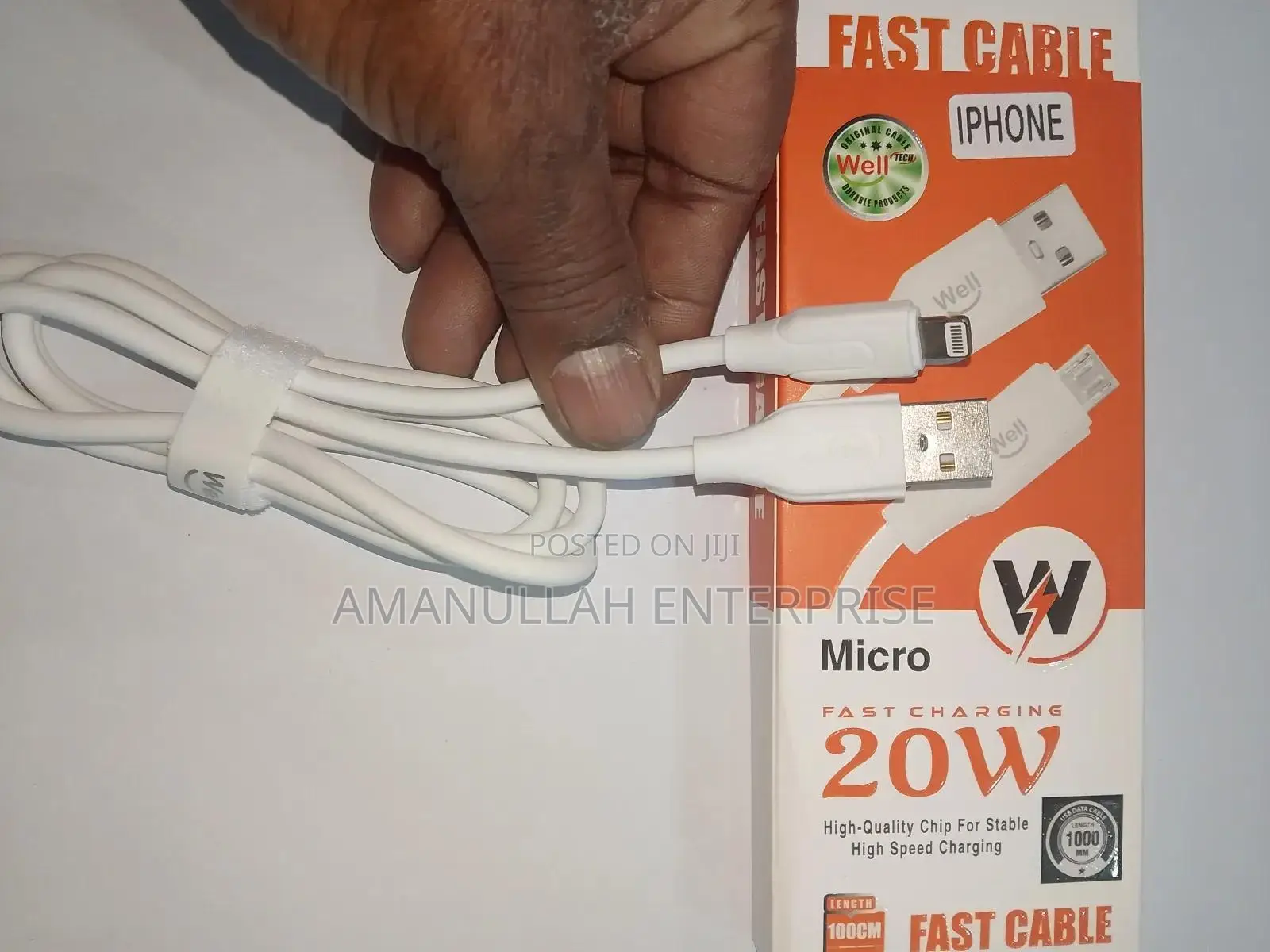 Apple Lightning to Usb Cable.