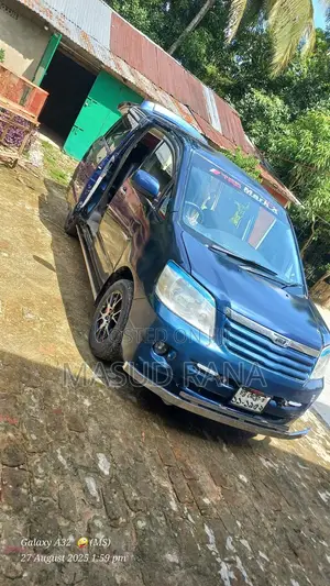 Toyota Noah 2.0 AWD (8 Seater) 2002 Blue
