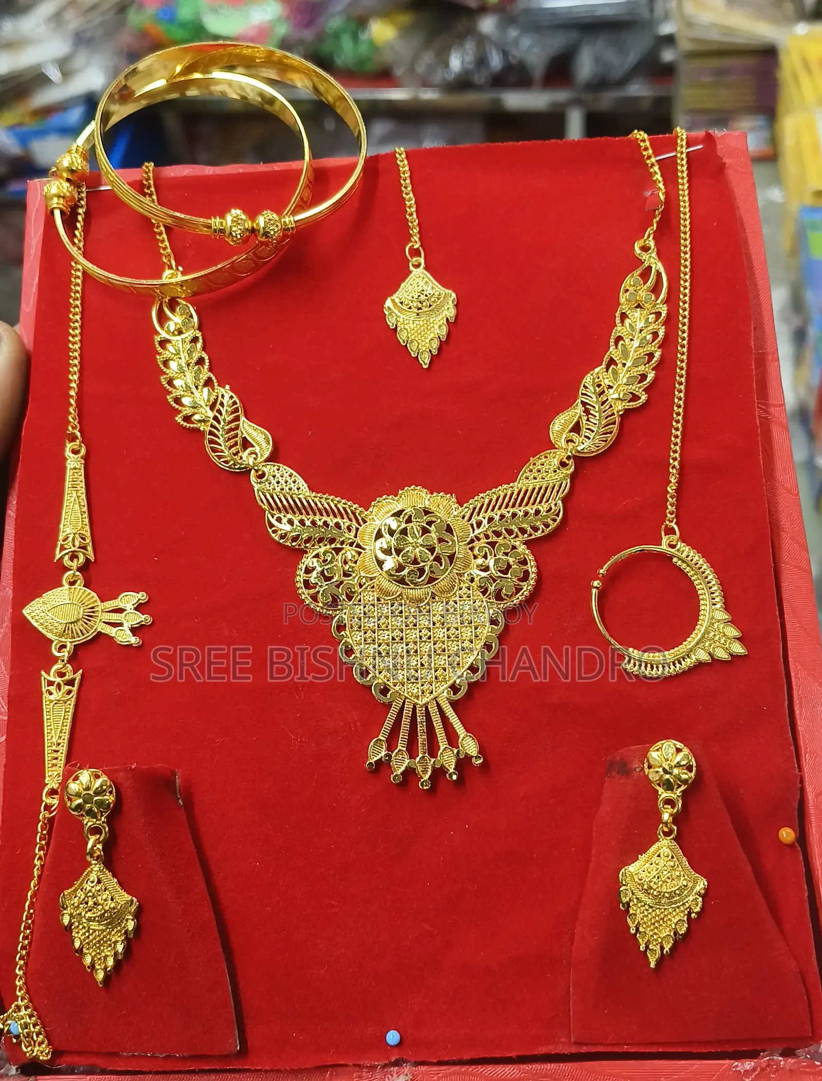Gold Dubai Color Guarantee Necklace Set