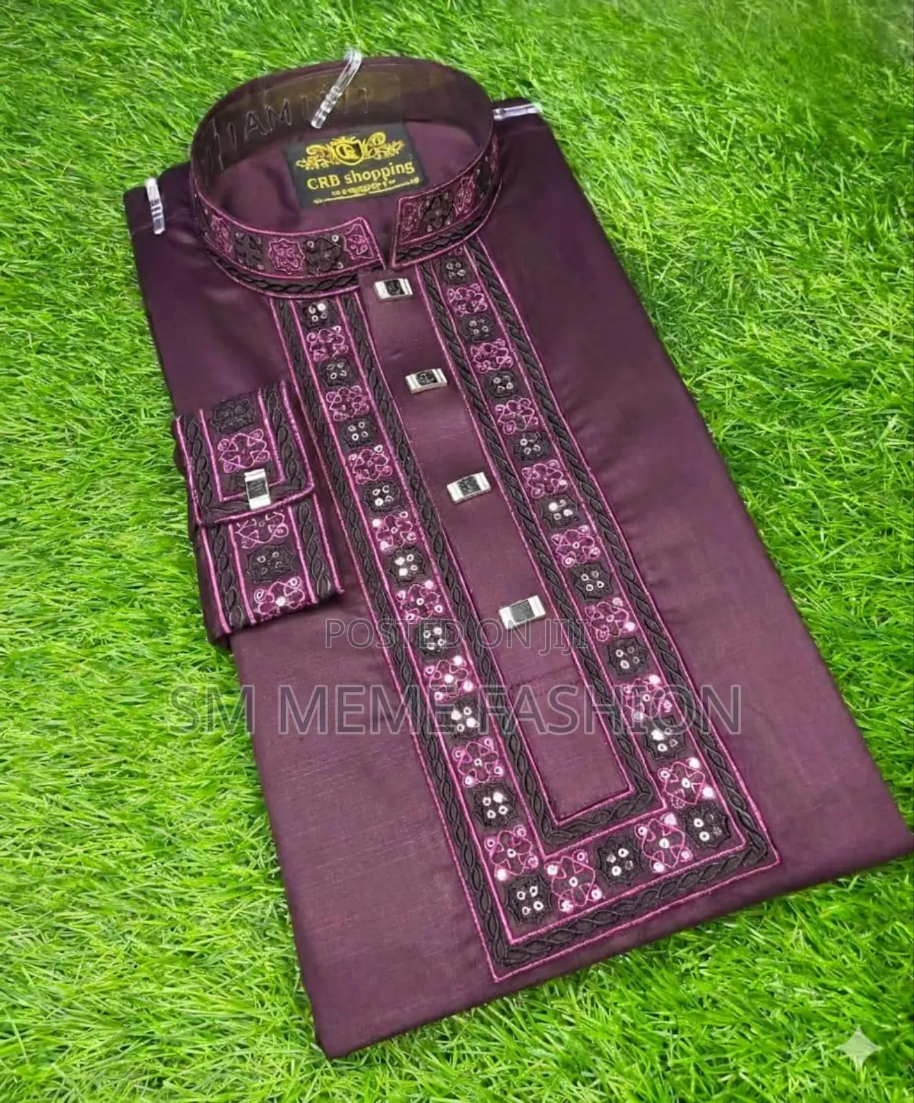 Fabric: High-quality Slub Satton fabric.