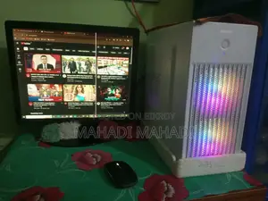 ডেস্কটপ কম্পিউটার গিগাবাইট GB-XM12-3227 8GB ইন্টেল কোর I3 HDD+SSD 500GB