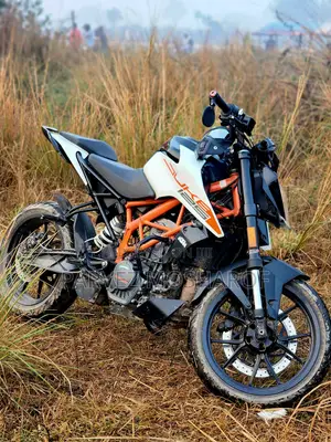 KTM Duke 125 2022 White