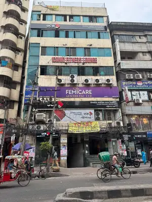 প্রাইম লোকেশনে আকর্ষণীয় ৪.৫ ফ্লাট সহ জমি বিক্রি