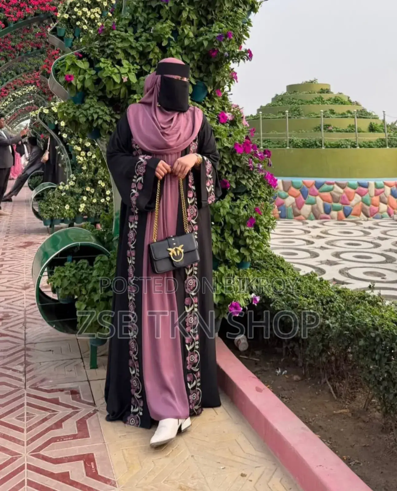 এমব্রয়ডারি কটি বোরকা (উইথ হিজাব) হাই কোয়ালিটি