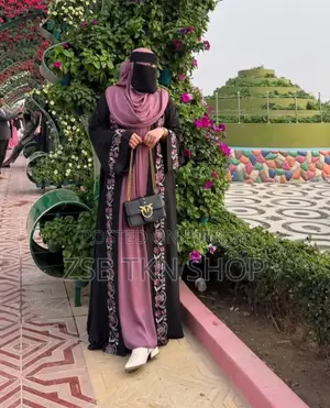 এমব্রয়ডারি কটি বোরকা (উইথ হিজাব) হাই কোয়ালিটি