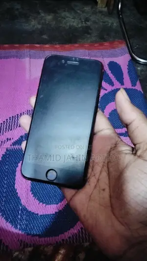 Apple iPhone 8 64 GB Red