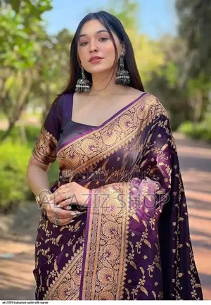 Japani Silk Skin Print Sharee With Blouse Piece