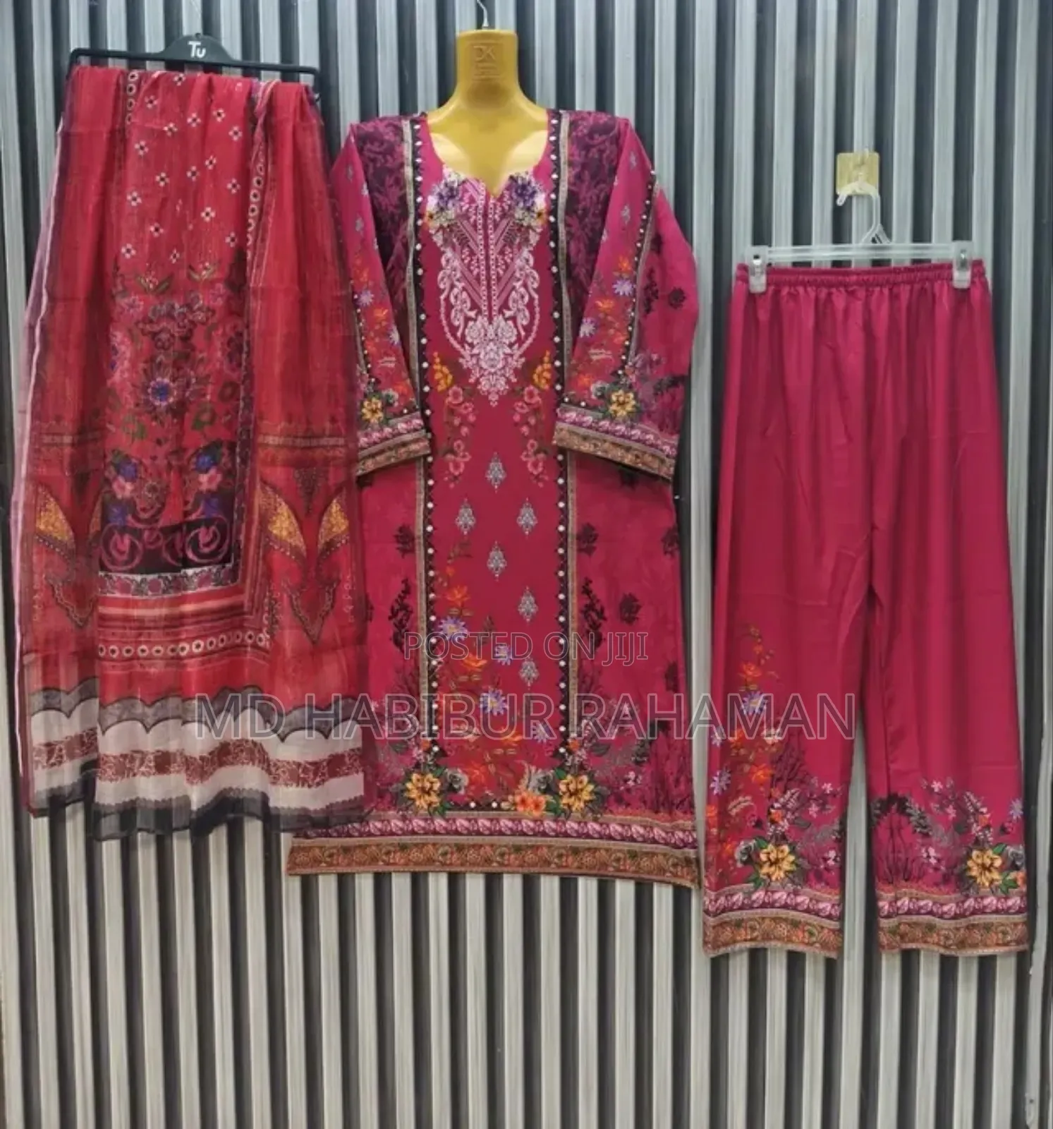 প্রিমিয়াম দুবাই সফট সিল্ক থ্রি-পিস