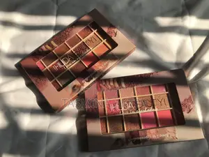 18 Color Eyeshadow Palette