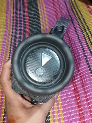 JBL Charge 6