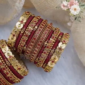 হাতে একটু ঝলক, মনে অনেক খুশি