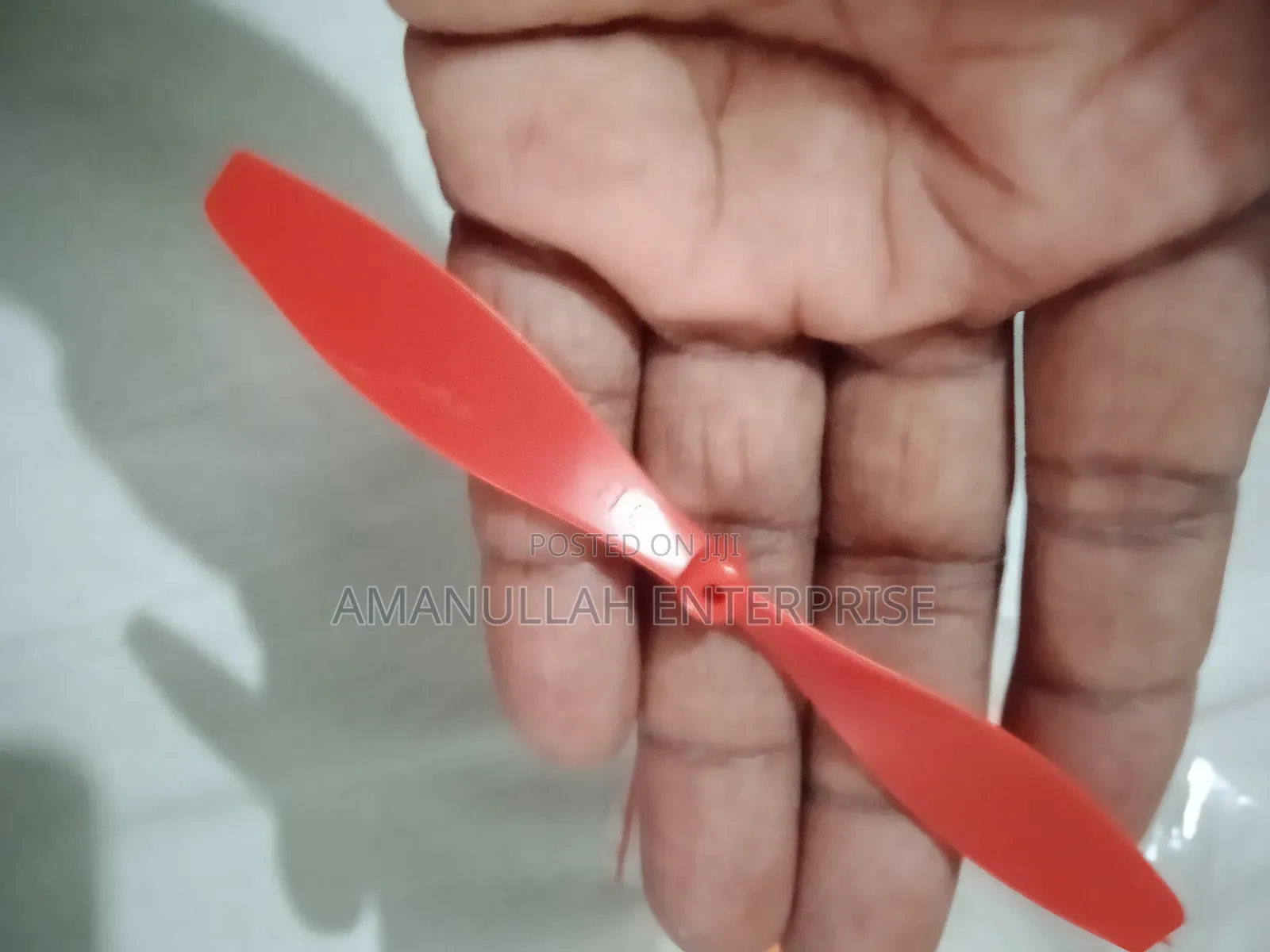 আরসি প্লেন ডিআইওয়াই প্রজেক্টের জন্য লাল প্লাস্টিক ২-ব্লেড প্রপেলার (১১ মিলিমিটার) ১ পিস।