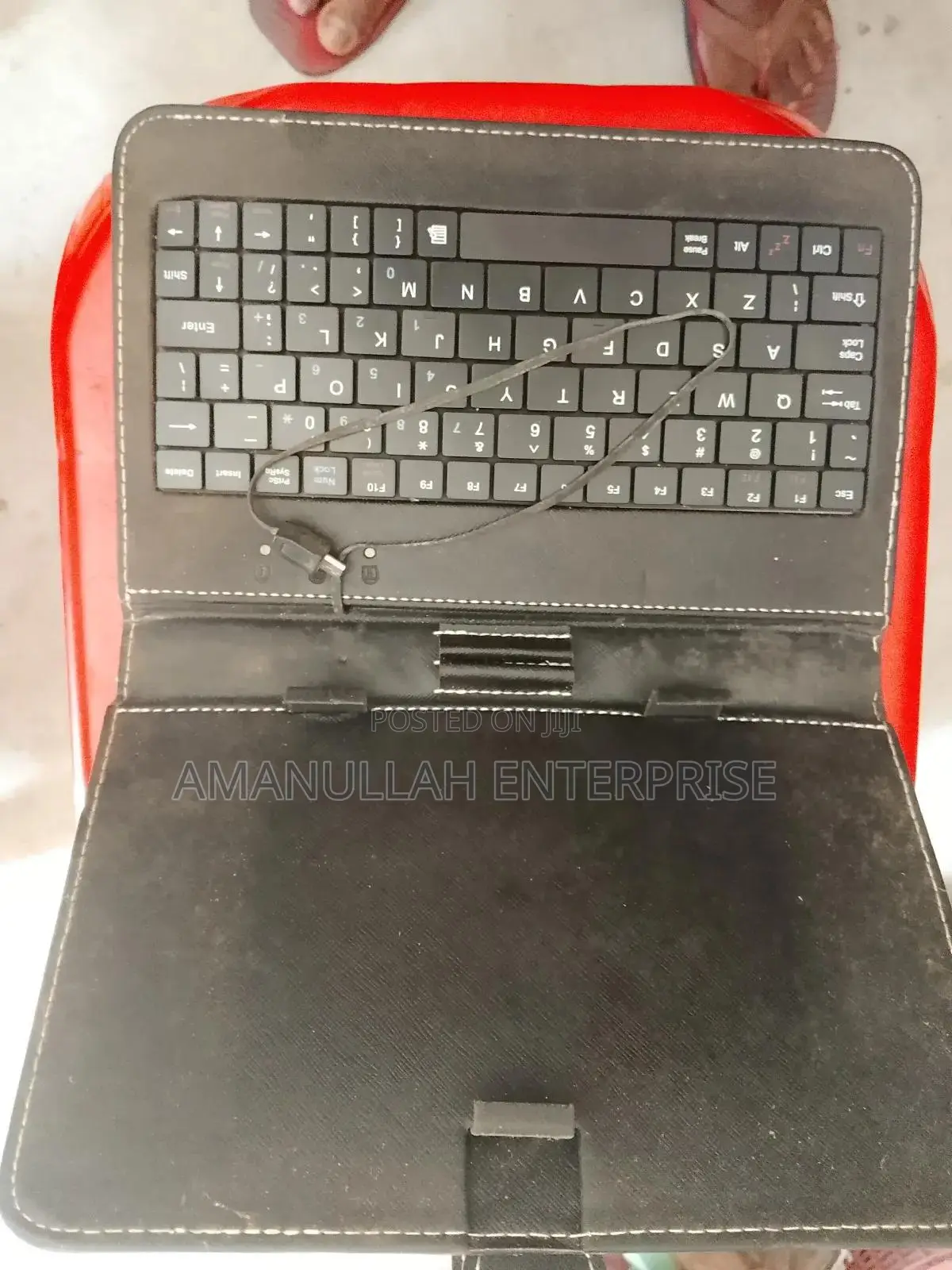 Universal 7" Tablet Keyboard Case | Micro Usb Wired Folio Cover