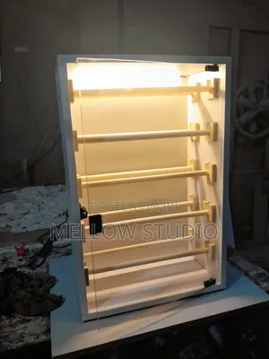 চুড়ি ডিসপ্লে ক্যাবিনেট