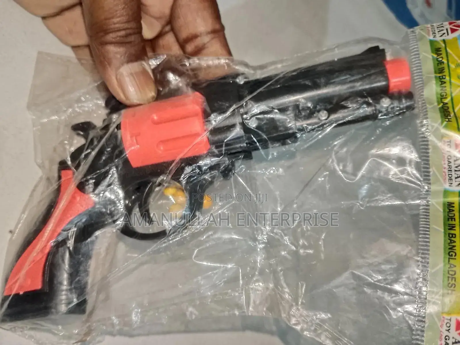 বাস্তবসম্মত রিভলভার খেলনা এয়ারসফট বন্দুক – পেলট সহ স্প্রিং অ্যাকশন