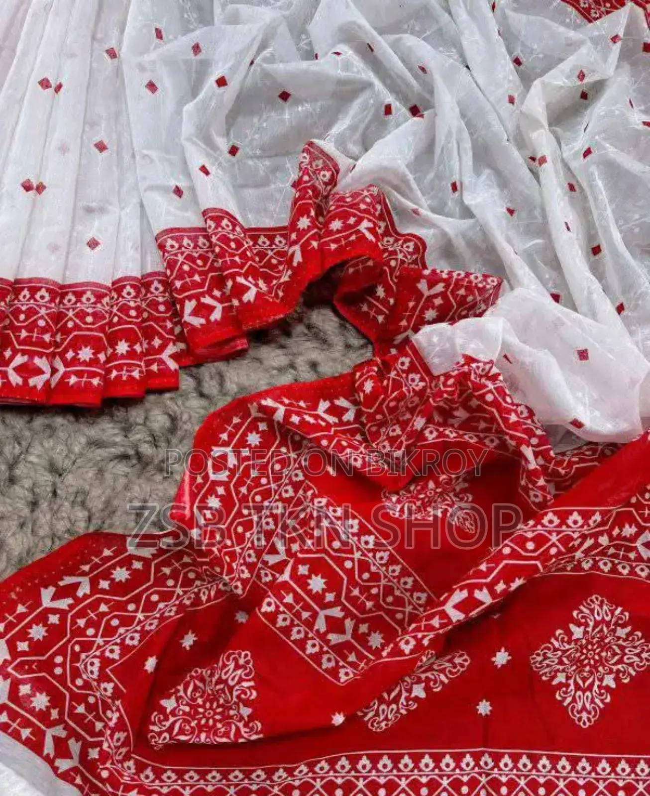 Boisakhi full saree features delicate and attractive Jamdani print design