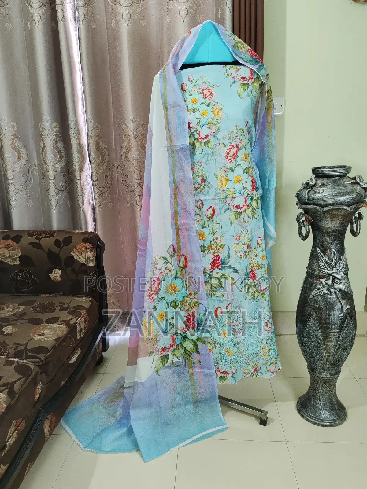 প্রিমিয়াম এমব্রয়ডারি করা সুতির ড্রেস
