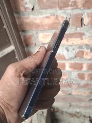 অ্যাপল আইফোন ১২ ৬৪ জিবি ব্ল্যাক