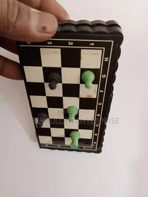 Magnetic Pocket Chess Set Mini Travel Board Game