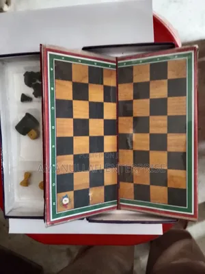 বাচ্চা ও পরিবারের মজার জন্য ৩ ইন ১ লুডু, দাবা ও সাপ-লুডু বোর্ড গেম সেট