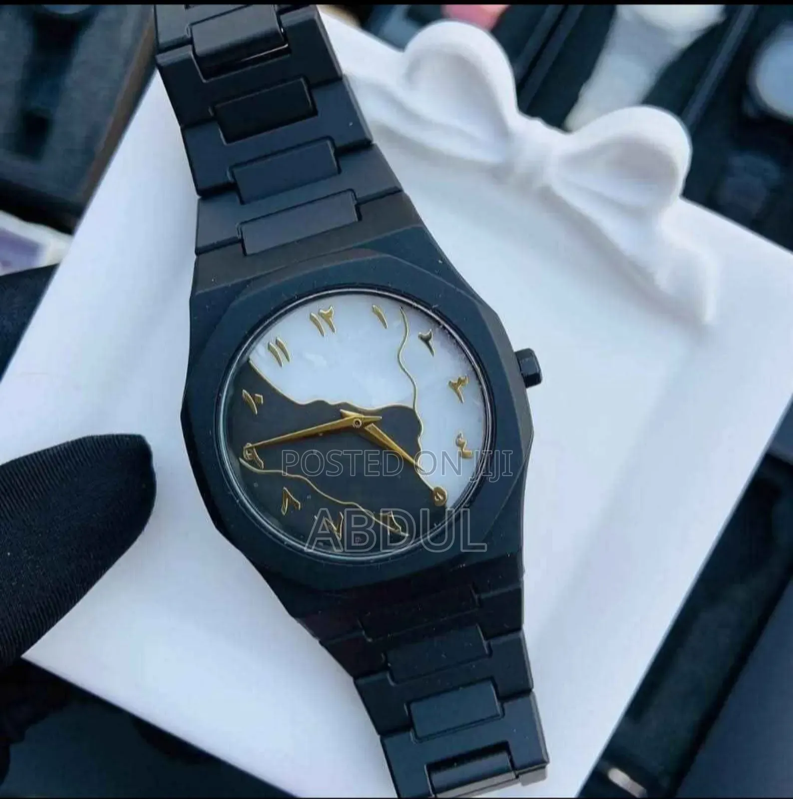 Arabic Aura Watch